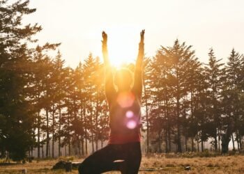 Cos’è l’energia della kundalini? Qualcuno può averne un risveglio parziale o deve essere completo tutto in una volta?